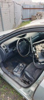 Prodám veškeré díly na Renault Laguna - 9