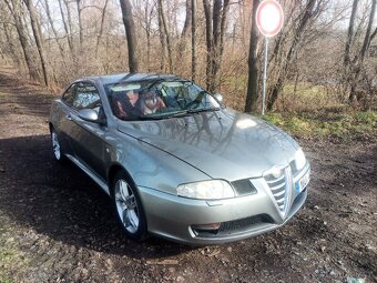 Alfa Romeo GT 2.0JTS - 9