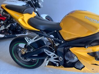 Triumph Daytona 675 - 9