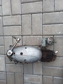 Jawa 50 Typ 550 Pařez motor, nádrž - 9