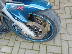 YAMAHA FZS 1000 FAZER - 9