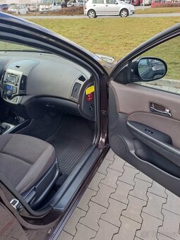 Hyundai i30 1,6 benzin 2008 - 9