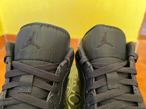 Nike Jordan 1 Low - Black Elephant - 9