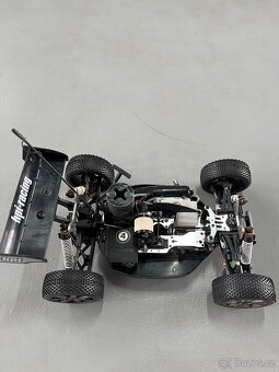 RC Nitro Buggy 1/8 - 9