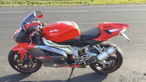 Aprilia RSV 1000 R - 9