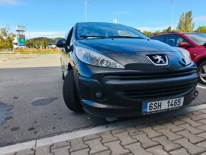 Prodam peugeot 207 klimatuzace najezd 63000km - 9