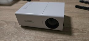 LED projektor s 1080p rozlišením obrazu s HDMI,microSD - 9