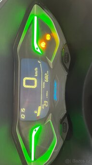 Prodám Hondu pcx 125 rv 2023 najeto jen 682 km - 9