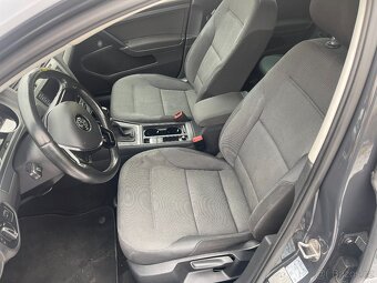 Prodám Volkswagen Golf Combi 1.6 TDI 77 KW r.v.2014 - 9