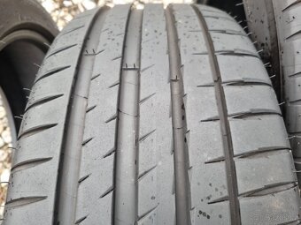 Zánovní letní pneu Michelin PILOT SPORT 4 235/45/19 - 9