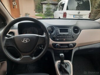 Hyundai  i10 1,0i 49kw mod  2016  naj 44t benzín - 9