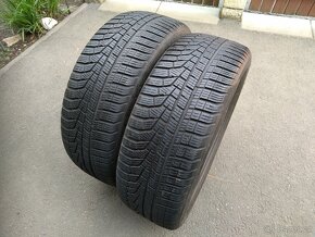 Prodám 2 pěkné zimní gumy Hankook Cept 205/55 R17 DOT 2722 - 9