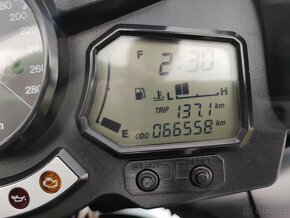 Yamaha FJR 1300 A - 9