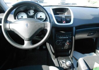 Peugeot 207 1,4 54 kW KLIMA Serviska benzín - 9