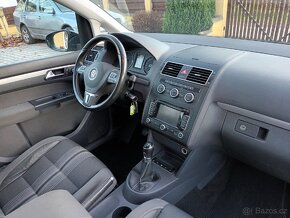 VW Touran 2.0TDi 103KW MATCH navigace tažné zařízení - 9