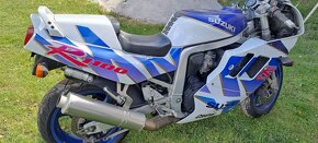 Suzuki GSXR 1100, r.v. 92 - 9