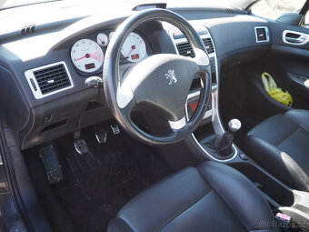 Peugeot 307 CC 2.0 KABRIOLET, klima, kůže, vyhř. sedadla - 9