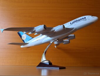 Airbus A380 LUFTHANSA velký model - 9