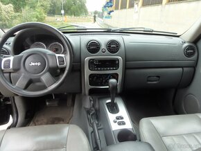 Jeep Cherokee 2.8 CRD 4x4 automat taž 3360kg - 9