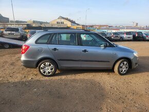 škoda Fabia II 1.2htp,44kw,
rok 2007,nová STK. - 9