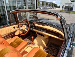 Mercedes Benz W111/220SE cabrio - 9