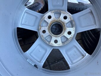 ORIGINÁL Alu Škoda Ilias R16, 5x112 - LETNÍ PNEU - 9