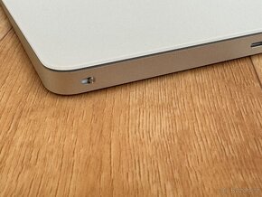 APPLE Magic Trackpad - bílý Multi-Touch povrch NOVÉ - 9