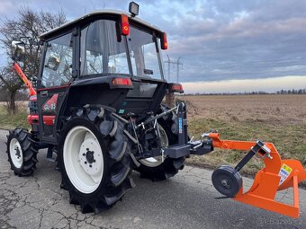 Japonský traktor KUBOTA GL 25
Diesel 3 válec, 25HP - 9