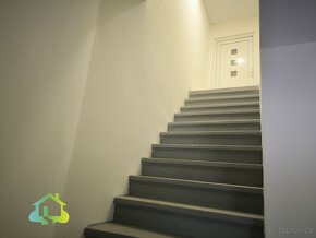 Prodej rodinného domu 4+1 130 m2 s velkým dvorkem v centru o - 9