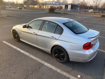 BMW 325i e90 manuál (160kw) - 9