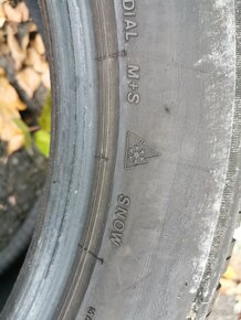 Zimní pneu Bridgestone 245/50 r19 - 9