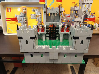 LEGO Castle 6080 King's Castle - 9