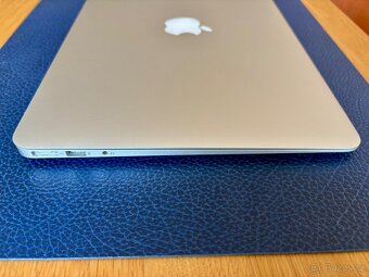 Apple MacBook Air (13-inch, 2017) - 9