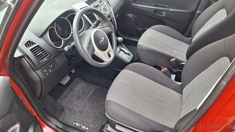 Kia  Venga 1,6 16v 92kw automat najeto 47000km - 9