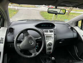 Toyota Yaris 1.3 VVTI 64kW, RV 2007, Klima - 9