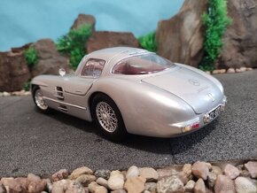 Prodám model 1:18 Mercedes Benz 300slr coupe uhlenhaut - 9