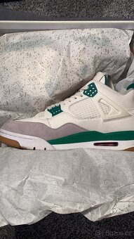 J4 SB Pine Green - 9