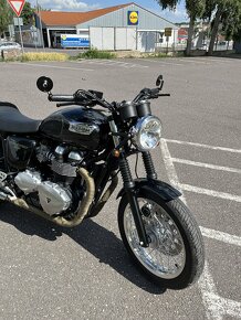 Triumph thruxton 900 - 9