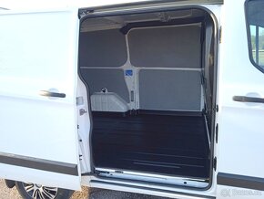 FORD TRANSIT CUSTOM 2,2TDCI 1MAJITEL SERVISKA TAŽNÉ ST.NOSIČ - 9