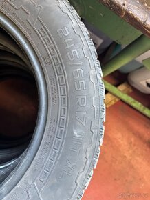 Nokian 245/65 r17 - 9