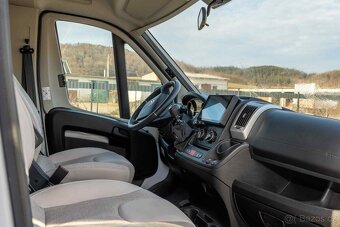 2022 Bürstner IXEO 726G – Plne vybavený 🚐✨ - 9