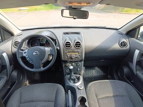 Nissan Qashqai 2.0i benzín, 4x4, 2007 - jede na 3 válce - 9