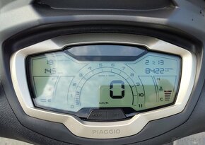 Piaggio Beverly 300 HPE - 2022 - 9