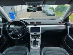 Vůz na náhradní díly VW Passat B7 sedan 2012 CCZB MDL LB9A - 9