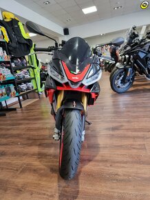 Aprilia Tuono V4 1100 Factory - 9