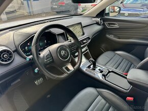 MG EHS PHEV Luxury 1.5 190kW AUT. / Virtual cockpit / ALU 18 - 9