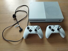 Xbox One S 1TB + 2 ovladače - 9