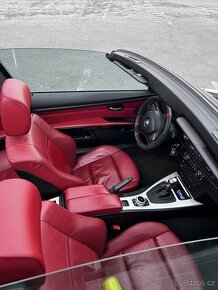 Krásné BMW E93 Cabrio Pevná střecha - 9