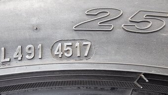 Letní pneu 255/40/19 Pirelli - 9