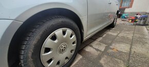 Volkswagen Golf 1.9TDI 77KW,rok 2008 - 9